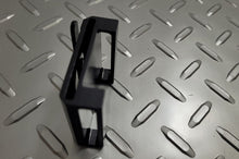 Load image into Gallery viewer, Covertec Saber Clip