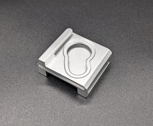 Load image into Gallery viewer, Covertec Saber Clip